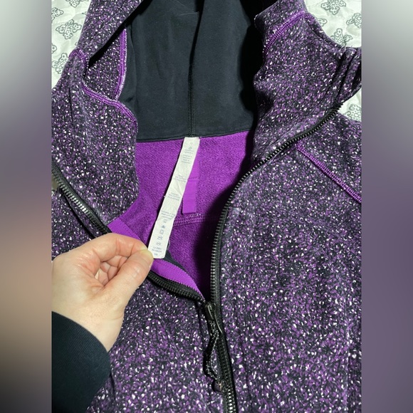 Lululemon Scuba Hoodie Purple Patterned Size 6 - Picture 3 of 3